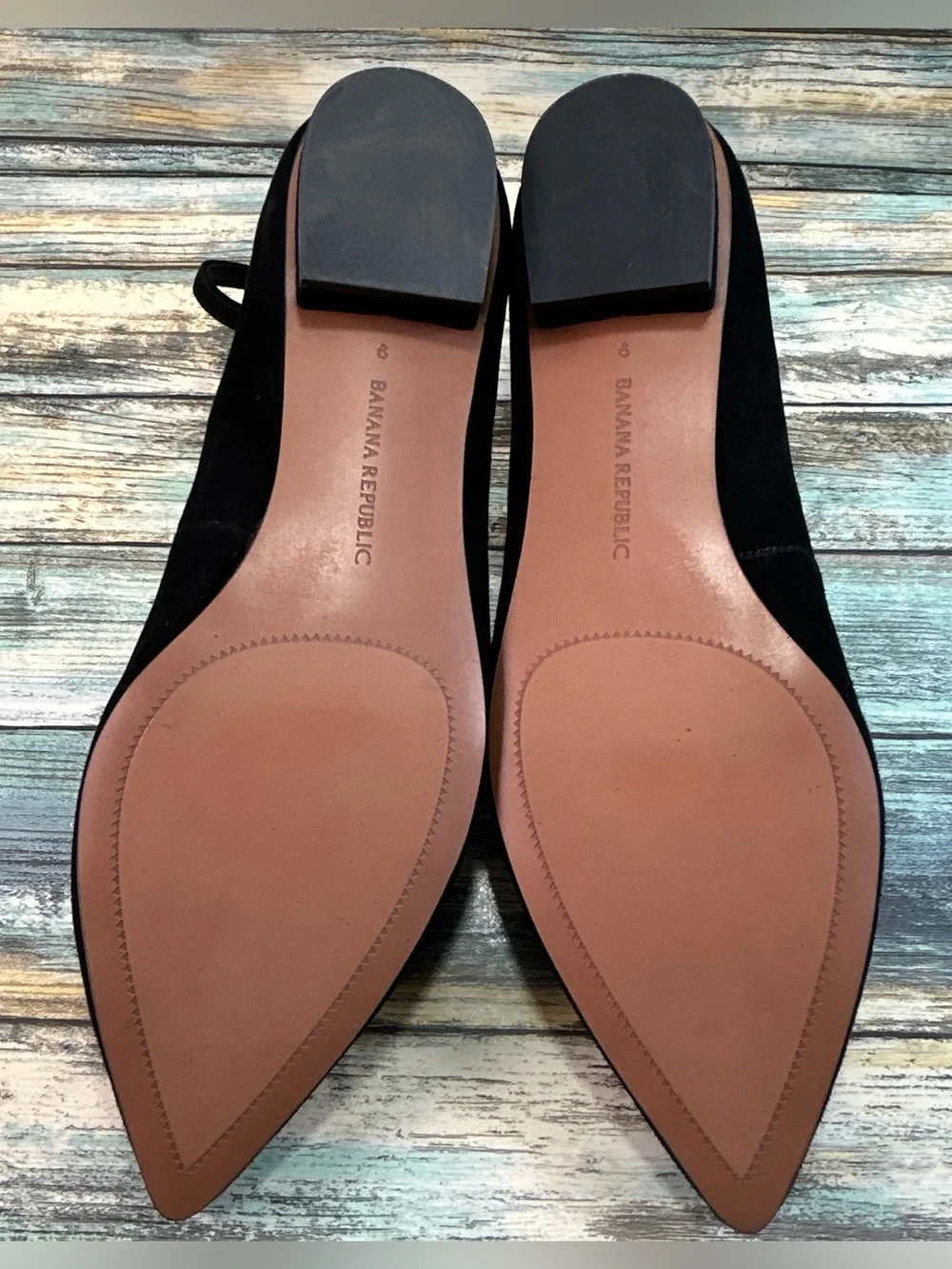 BANANA REPUBLIC Ankle Strap Pointed Toe Minimalist Flats Size 9 Black Suede Shoe
